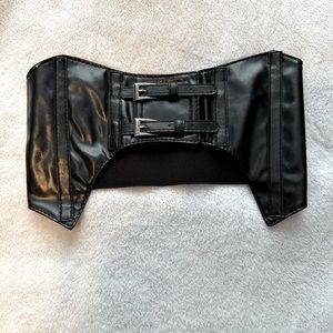 NWOT Buckle Corset Belt